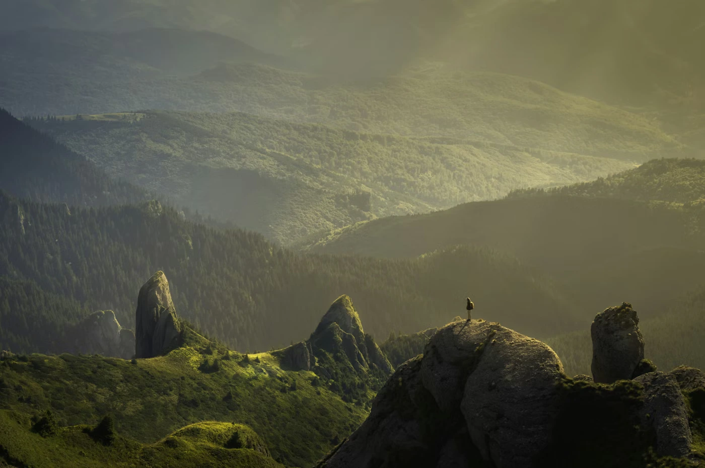 Paysage côtier de Corse au coucher du soleil